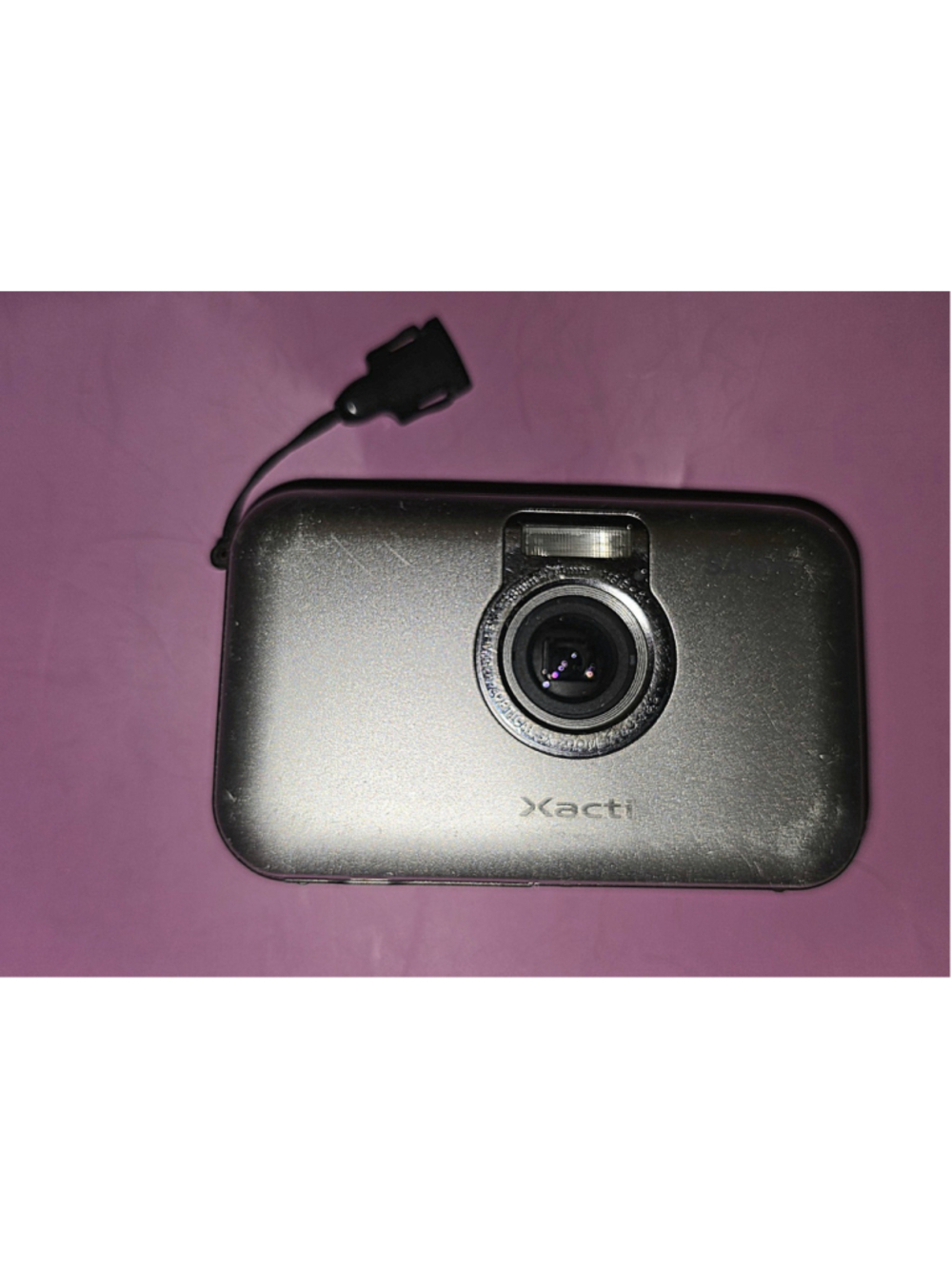 Sanyo Xacti DSC-E6 3x WORKS - No Charger - Some External Wear & Scratches